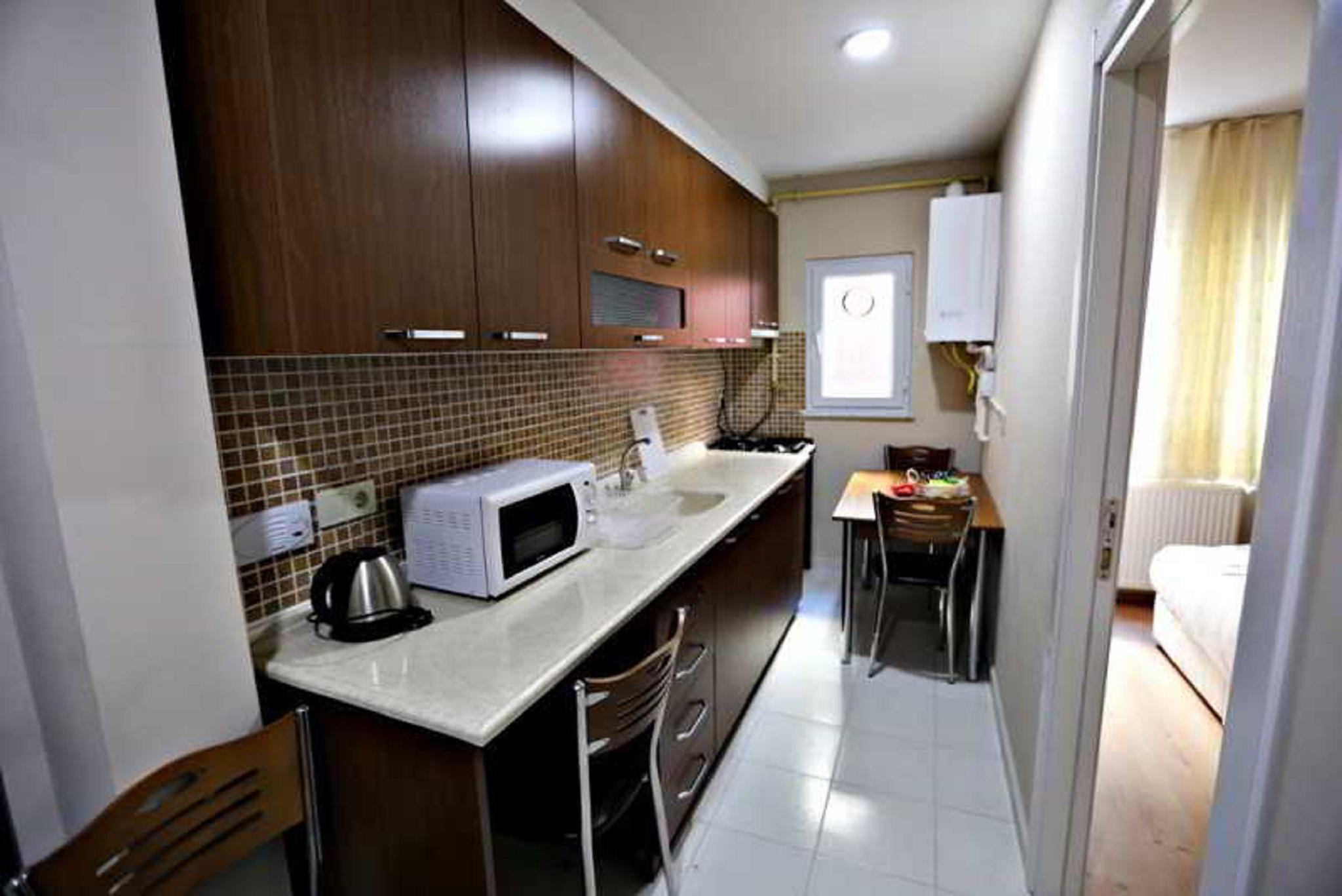 https://istanbul-family-apartments.hotelmix.co.uk/data/Photos/OriginalPhoto/12801/1280150/1280150752/Istanbul-Family-Apartment-Exterior.JPEG